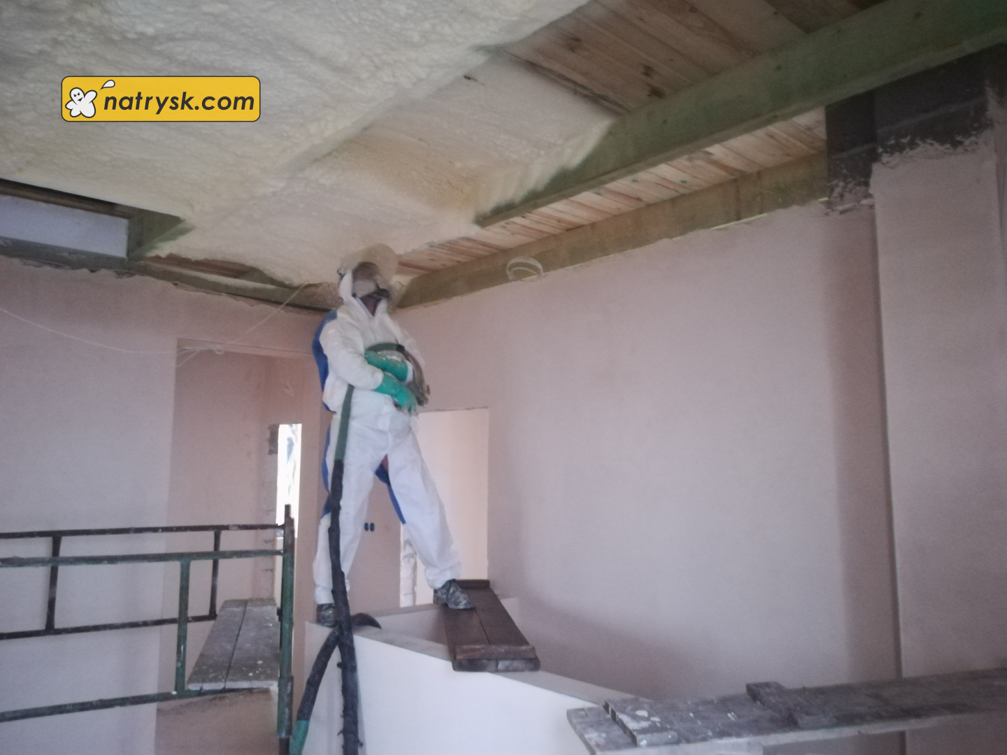 spray-foam-contractor-1735.jpg